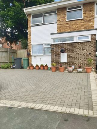 Thumbnail Terraced house to rent in Montague Close, Camberley