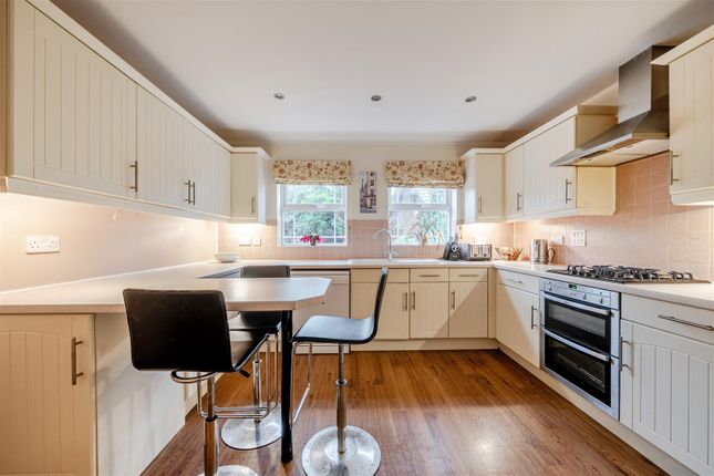32, Drifters Drive, Camberley photo 4