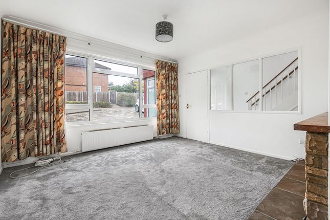 67 Tiverton Road, Potters Bar photo 3