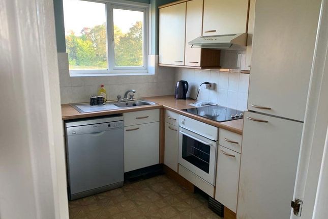 86, Chiltern Way, Northampton photo 5