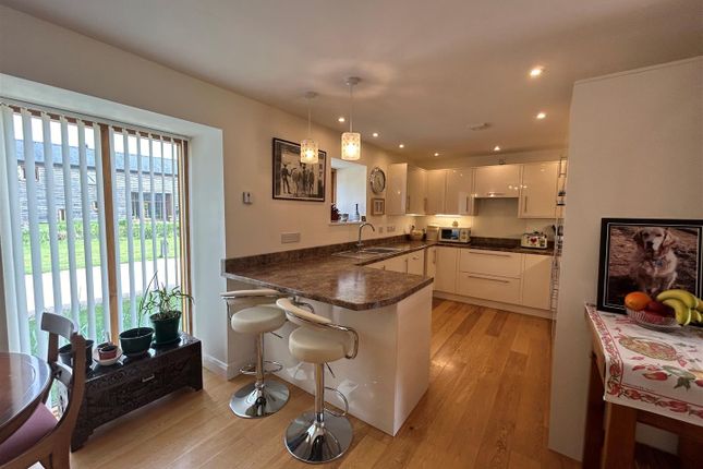Els Kitchen Photo.Jpg