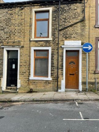 Thumbnail Terraced house for sale in 5 Victoria Street, Halifax
