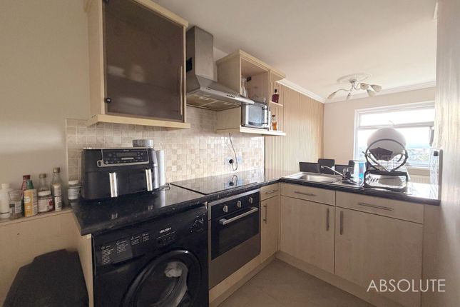 Flat 32, Sorrento Middle Warberry Road, Torquay photo 4