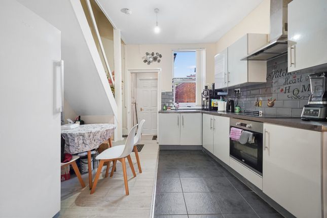 15, Arnold Grove, Liverpool photo 5