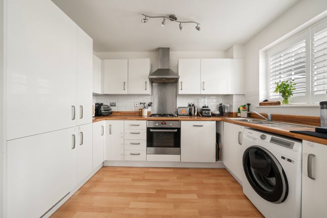 Flat for sale in Bhamra Gardens, Maidenhead