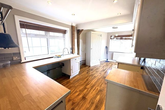 7, Frobisher Road, Fareham photo 4
