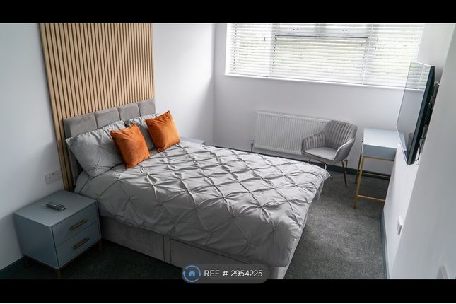 Little Lullaway, Basildon photo 5