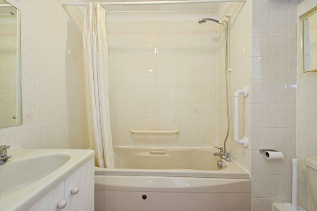 47, Fern Court, Bexleyheath photo 4