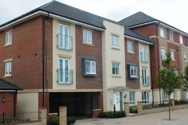 Thumbnail Flat to rent in Whitebeam Court, Didcot