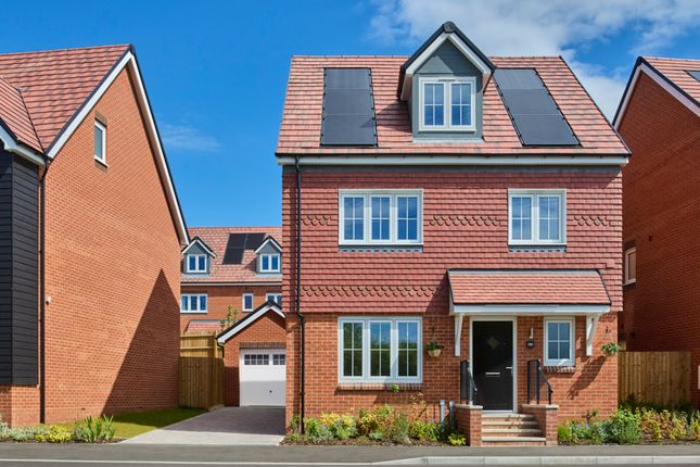 5-bed house on 31, Northaw Road East, Cuffley, £925,000