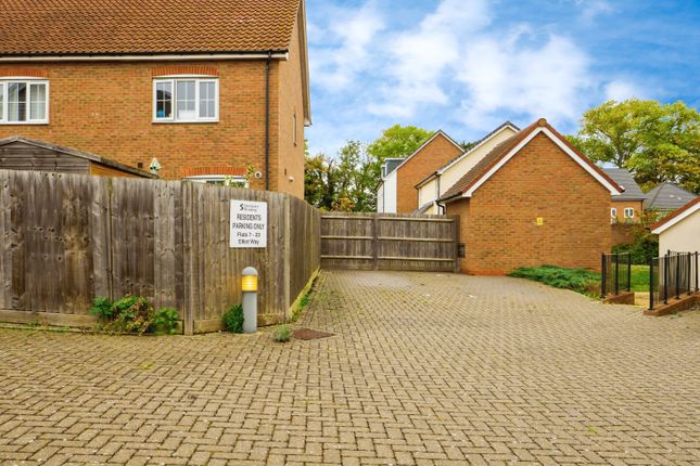 7, Elliot Way, Deal photo 2