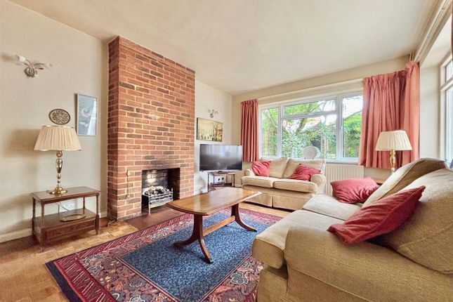 29, Clarks Lane, Halstead photo 2