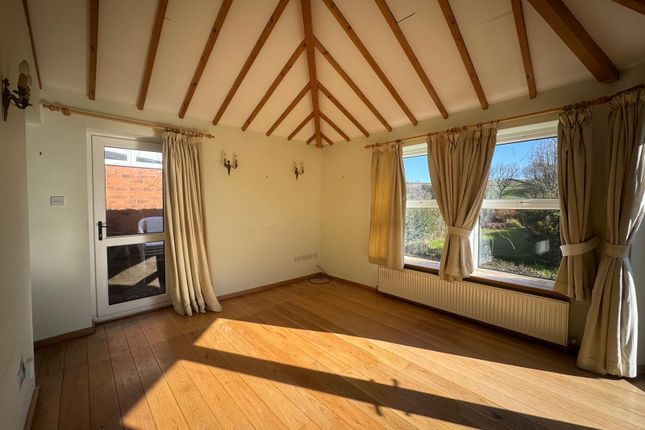 High Warren, 3, Brackenthwaite Lane, Harrogate photo 5