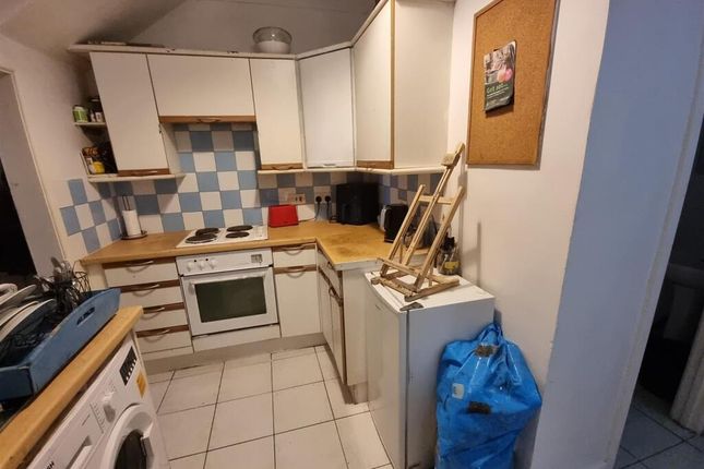 14, Peverell Road, Helston photo 3