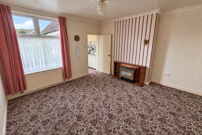 22, Binley Avenue, Coventry photo 4