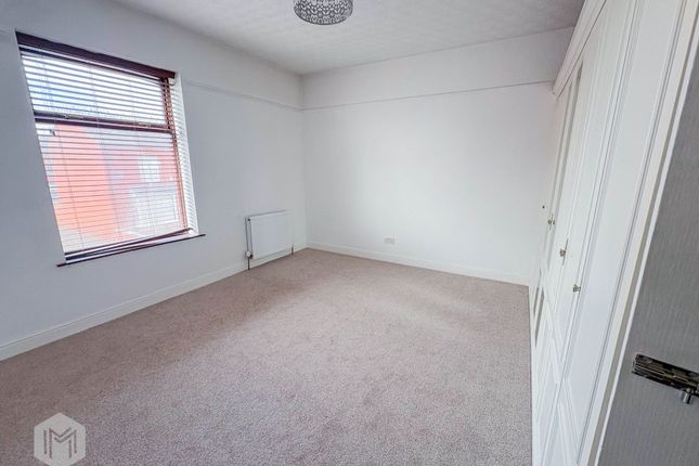 8 Parkdale Road, Bolton photo 5