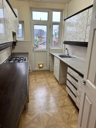 Thumbnail Terraced house to rent in Redbridge Lane East, Ilford