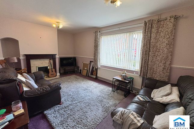 76, Deepdale, Leicester Leicestershire photo 2