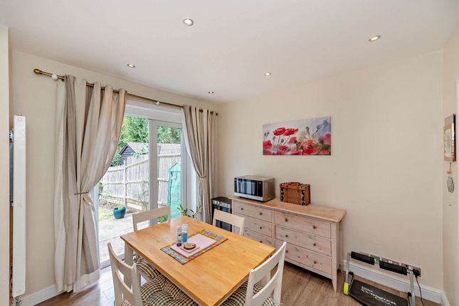 81, Woodcote Avenue, London photo 5