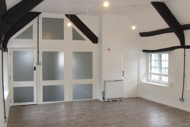 First Floor Flat, Old School Rooms, Church Street, Braunton photo 4