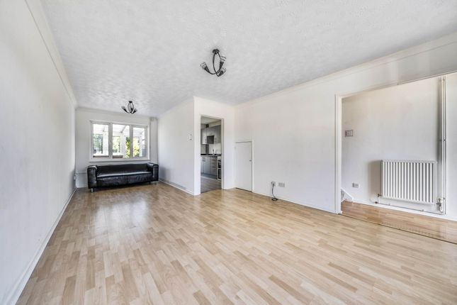 Magnolia Close, Bury St Edmunds photo 2