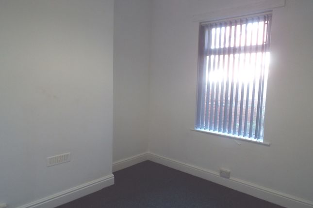 End terrace house for sale in May Street, Hull