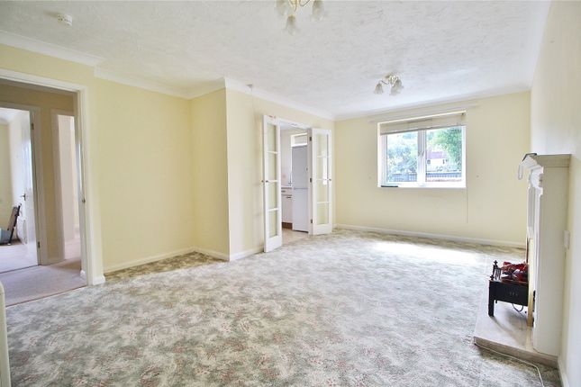 16, Cissbury Court, Findon Valley photo 2