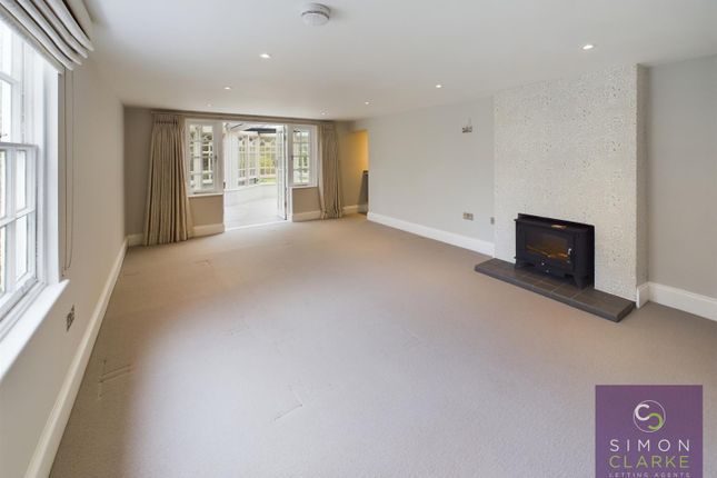 Ridgeway Cottage, 51, Totteridge Village, London photo 3