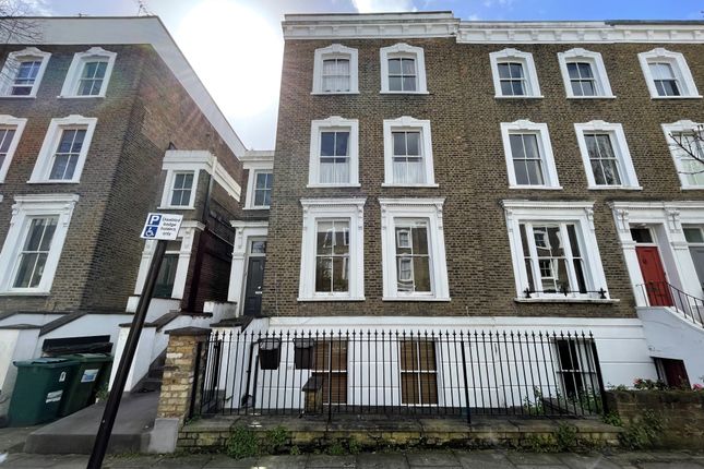 Flat to rent in Oakley Road, London