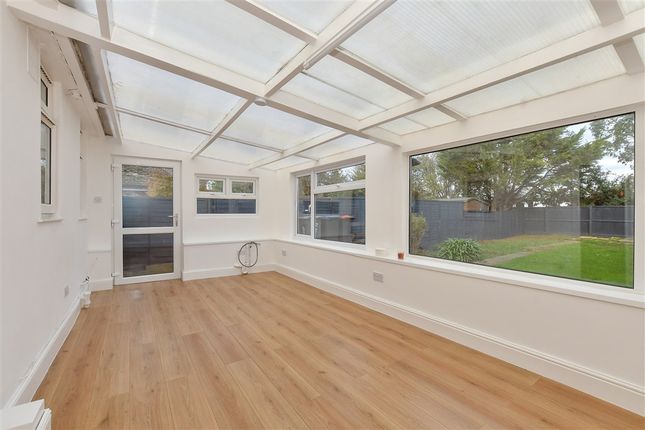 53 Cobblers Bridge Road photo 2