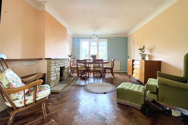 39, Overhill Road, Cirencester photo 4