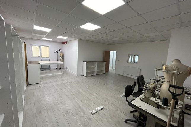 Office to let in Baird Road, Enfield