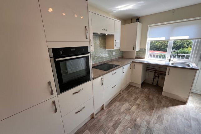 13 Stradey Court photo 4