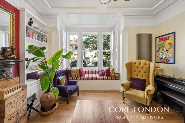 15, Buxton Gardens, London photo 4