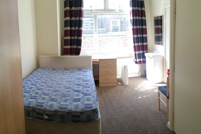 Property to rent in Belgrave Avenue, Manchester