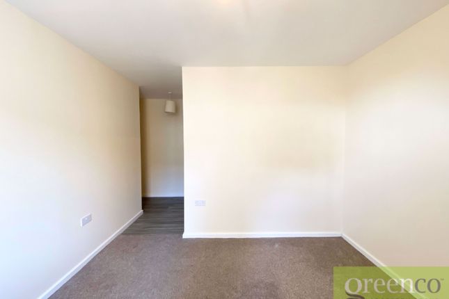 Flat to rent in Seymour Grove, Old Trafford, Trafford