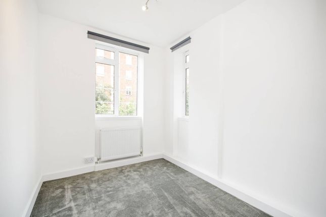 Flat for sale in Shannon Place, St John's Wood, London