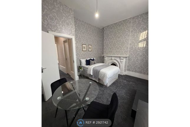 Manor Road, London photo 5