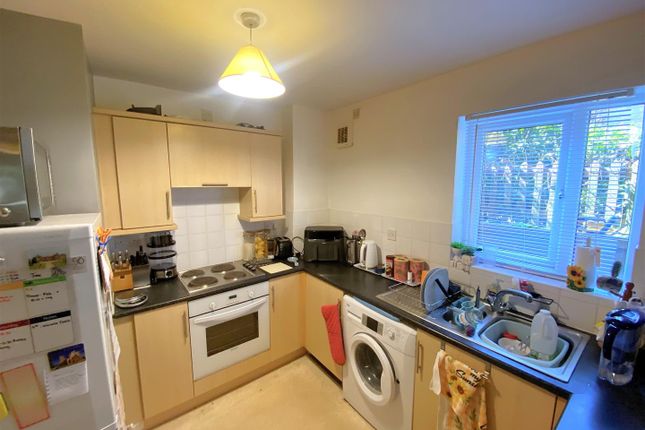 7 Saskia Court, Oliver Street, Rugby photo 4