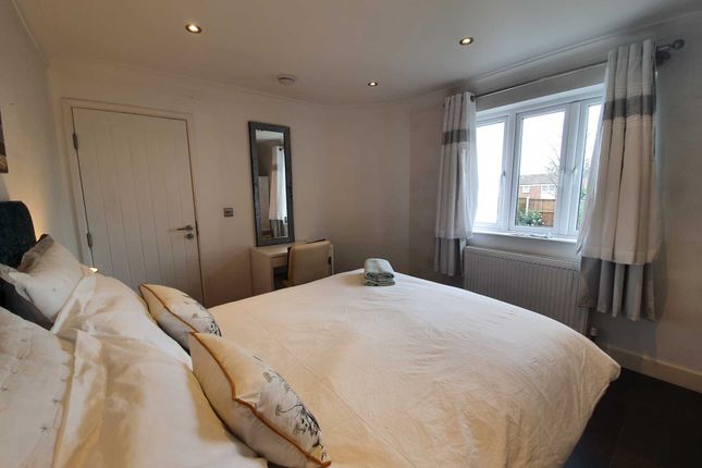 Room 2, Minster Road, Bromley photo 2