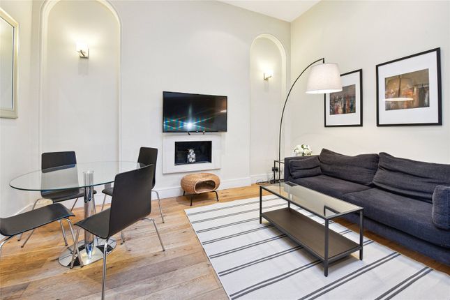 Flat to rent in Cleveland Square, London