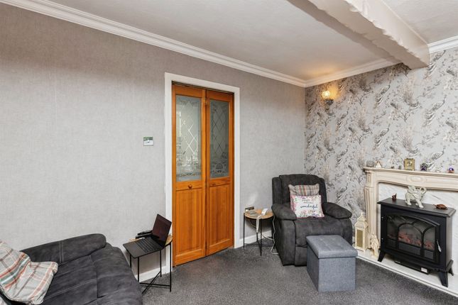 923, Great Horton Road, Bradford photo 4