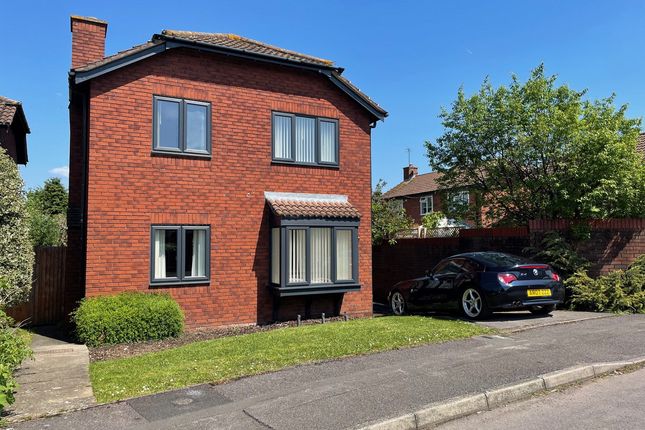 Thumbnail Detached house for sale in Thistleton Way, Lower Earley