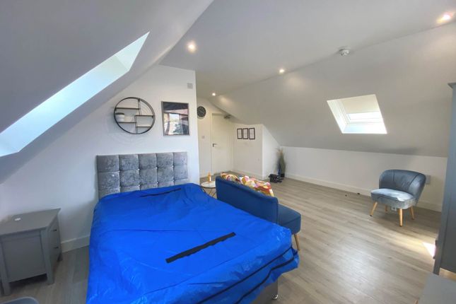 Room 12, Headstone Road, Harrow photo 4