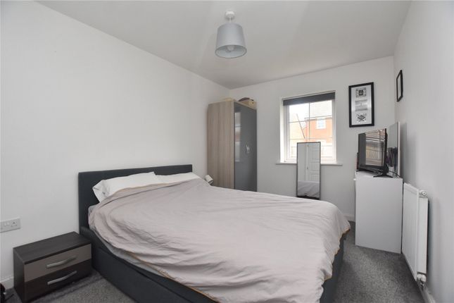 22, Perry Grove, Leeds photo 4