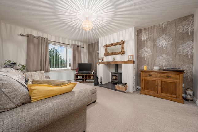16, Beechfield, Wigan photo 3