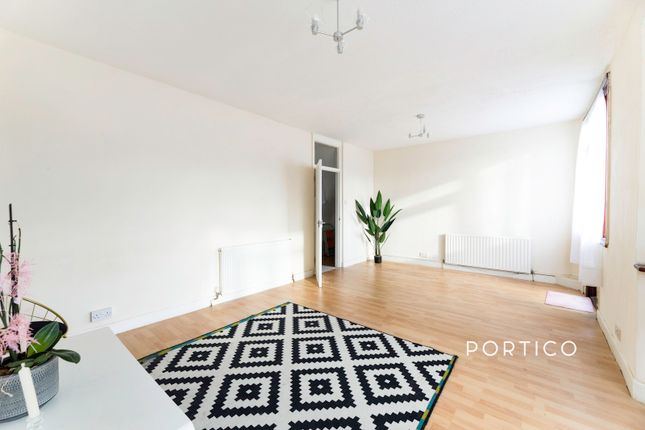 6A, 2-10, Billet Road, London photo 2
