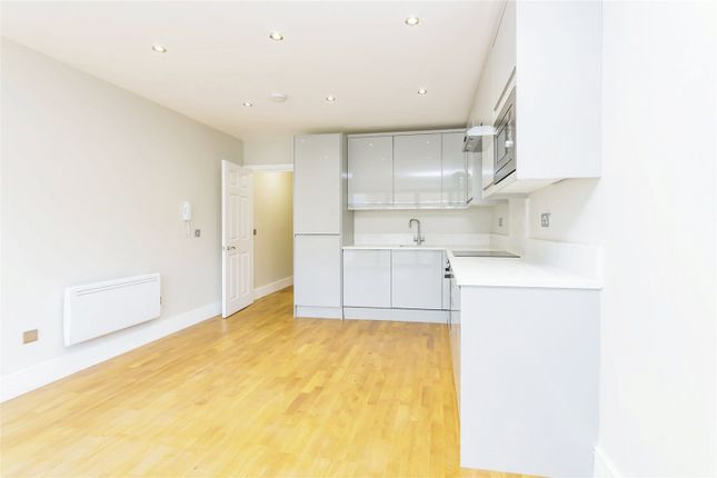 Flat for sale in Norbury Court Road, London