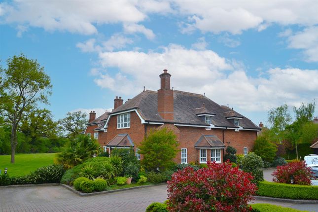 Flat for sale in Holbrook Gardens, Aldenham, Watford