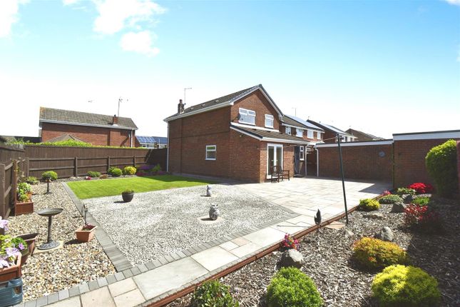 27, Grosmont Close, Hull photo 2